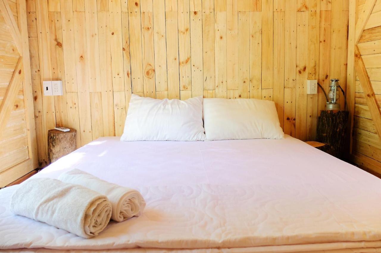 Villa Dao Hoa Vang Cam Ranh - Venuestay Екстер'єр фото