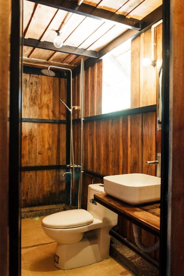 Villa Dao Hoa Vang Cam Ranh - Venuestay Екстер'єр фото