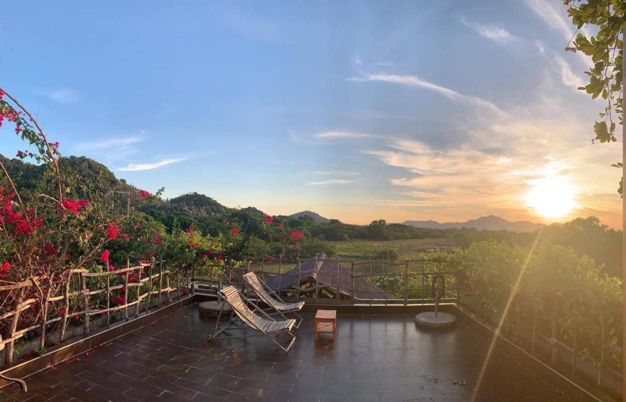 Villa Dao Hoa Vang Cam Ranh - Venuestay Екстер'єр фото